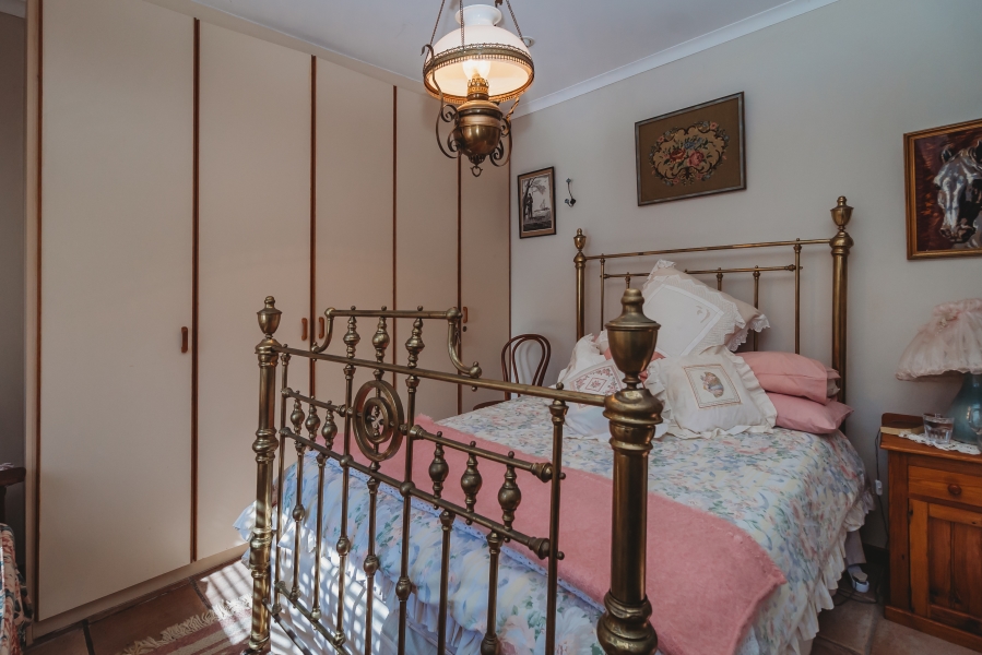 7 Bedroom Property for Sale in Outeniqua Strand Western Cape